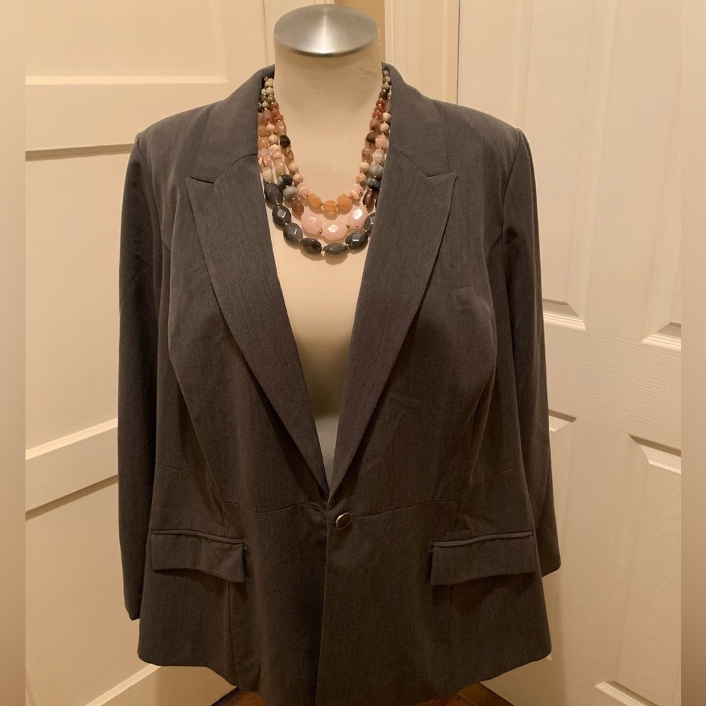 Lane Bryant NWT grey 1 button The Bryant Blazer size 28